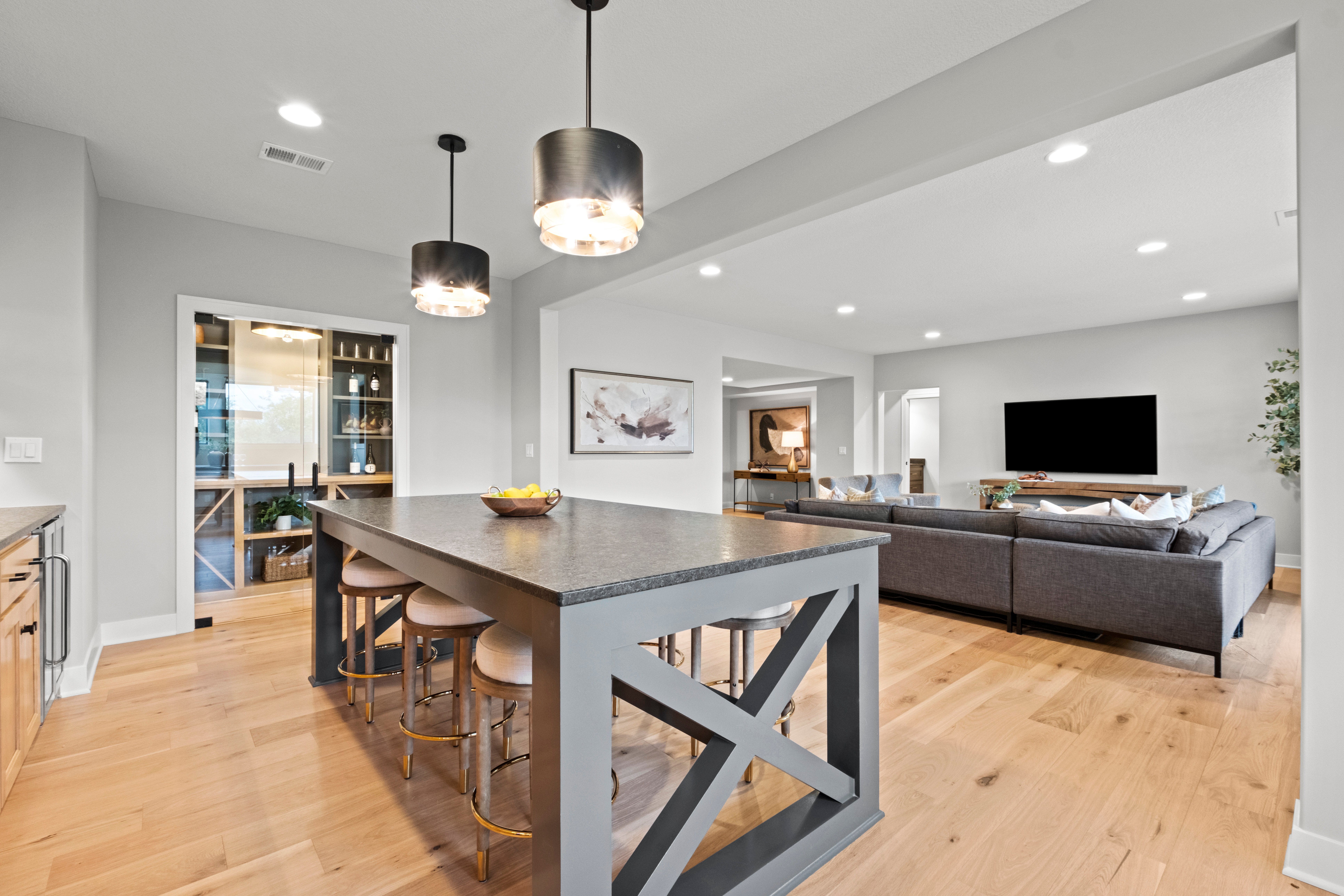 23-17020 Earnshaw St