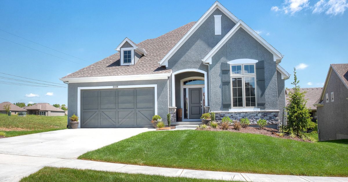 Remodeling vs. Moving: What's Better for Kansas City Homeowners?